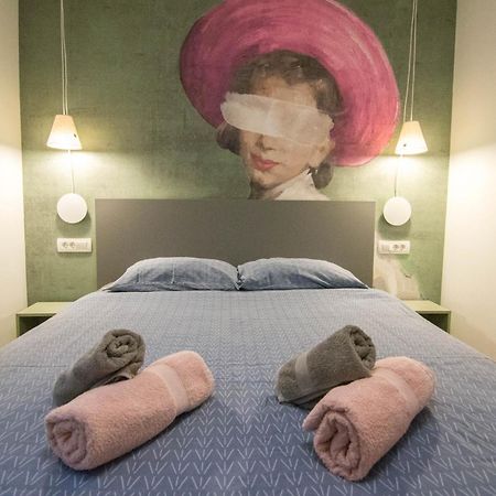 Romiru Rooms And Studio Apartment Split Eksteriør bilde