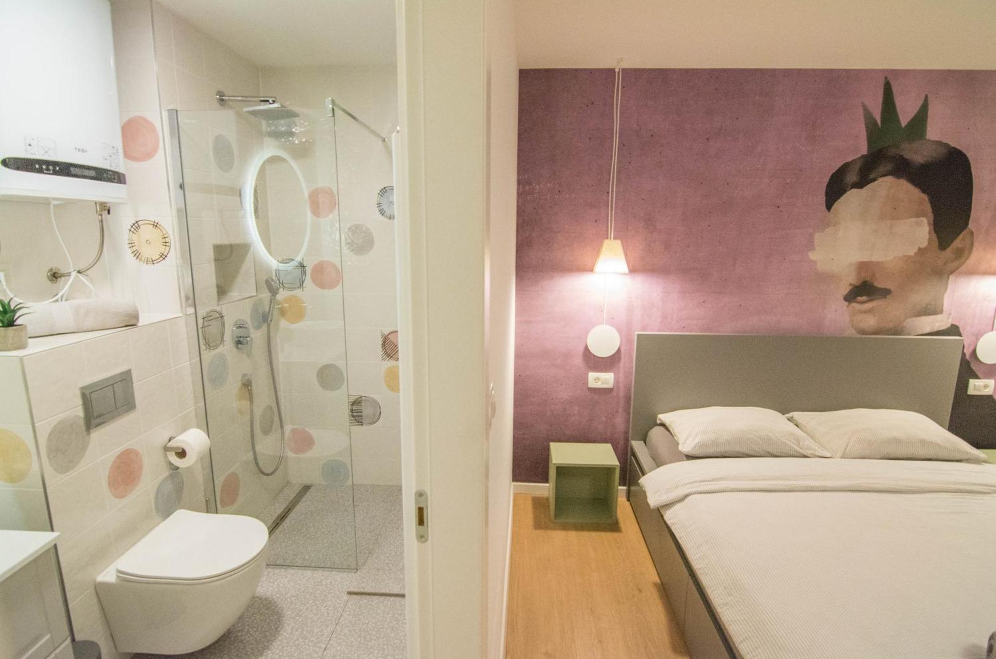 Romiru Rooms And Studio Apartment Split Eksteriør bilde