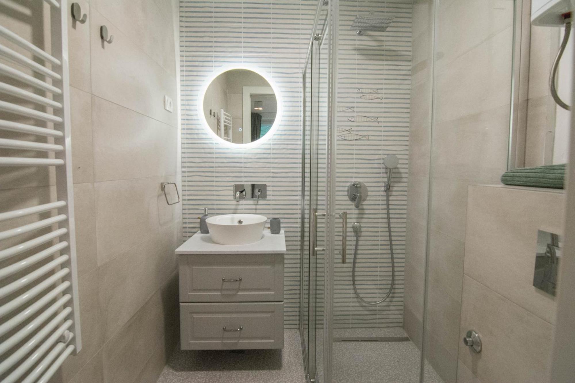 Romiru Rooms And Studio Apartment Split Eksteriør bilde