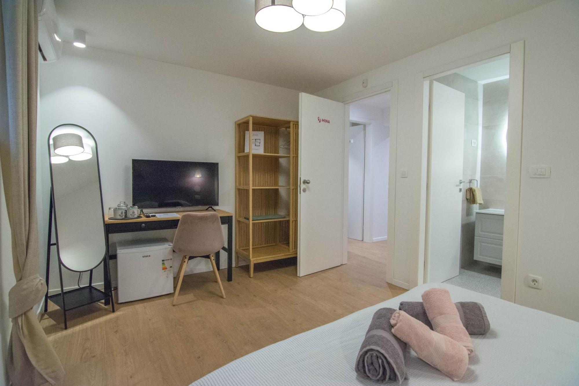 Romiru Rooms And Studio Apartment Split Eksteriør bilde